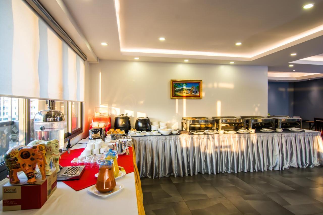 Botahtaung Hotel Yangon Exterior foto