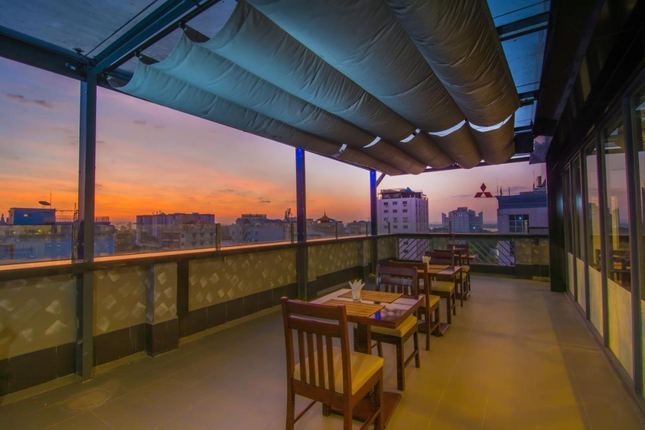 Botahtaung Hotel Yangon Exterior foto
